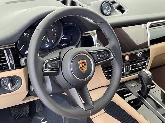 2026 Porsche Macan Base - Photo 26