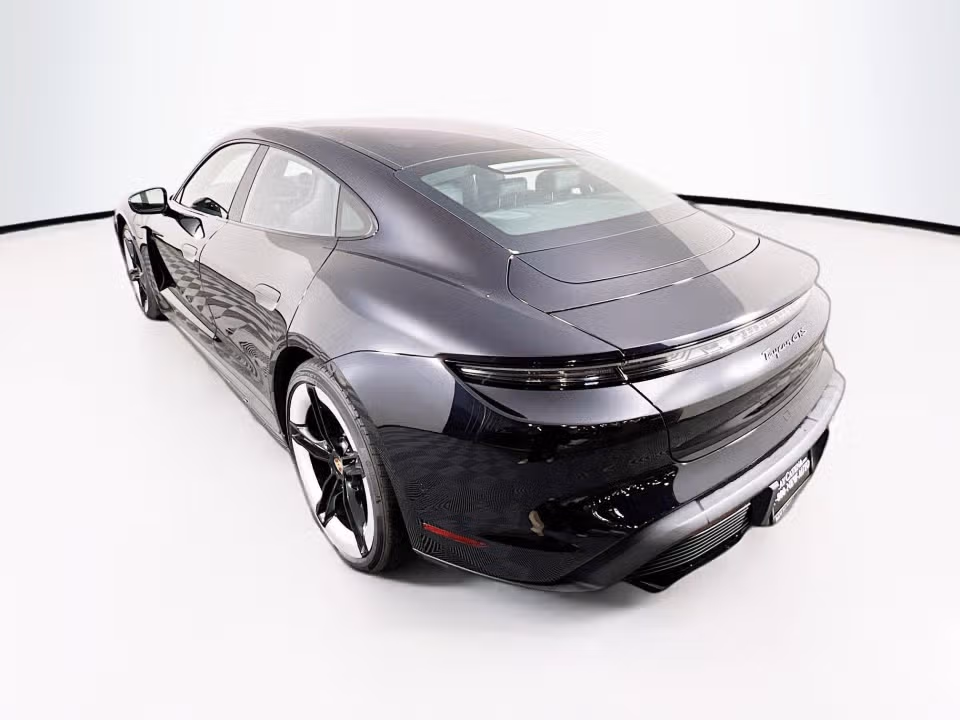 2026 Porsche Taycan GTS - Photo 19