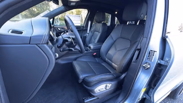 2026 Porsche Macan Base - Photo 34