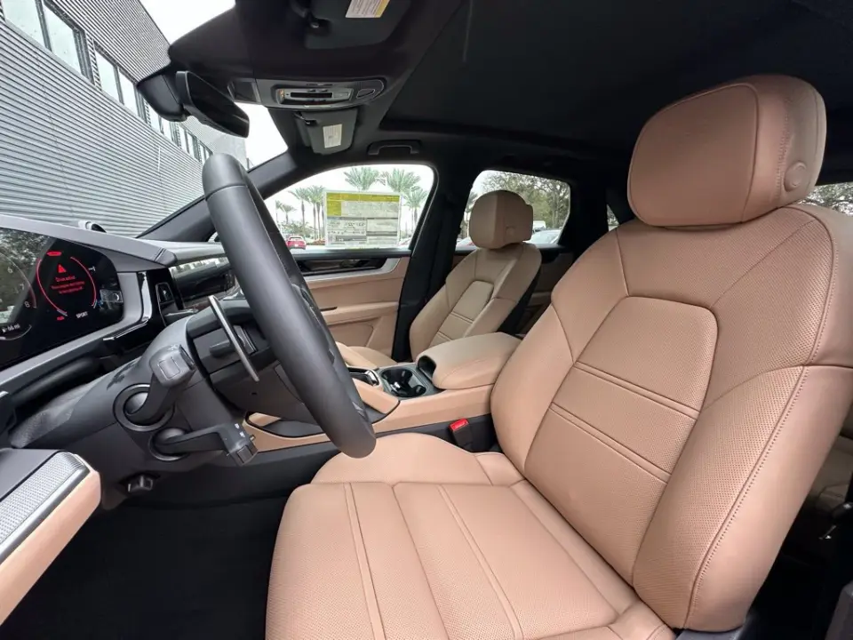 2026 Porsche Cayenne E-Hybrid - Photo 39