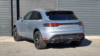 2026 Porsche Macan - Photo 17