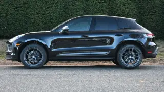 2026 Porsche Macan T - Photo 13