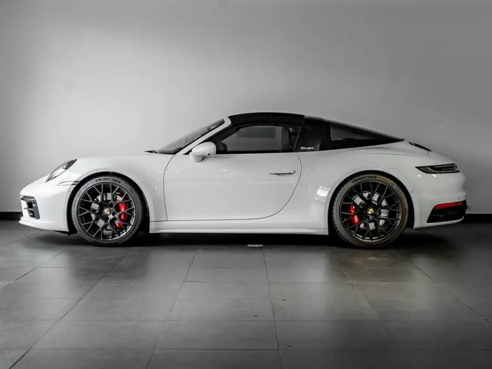 2024 Porsche 911 GTS - Photo 15