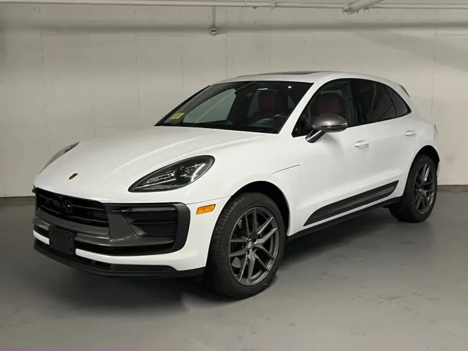 2026 Porsche Macan T - Photo 7