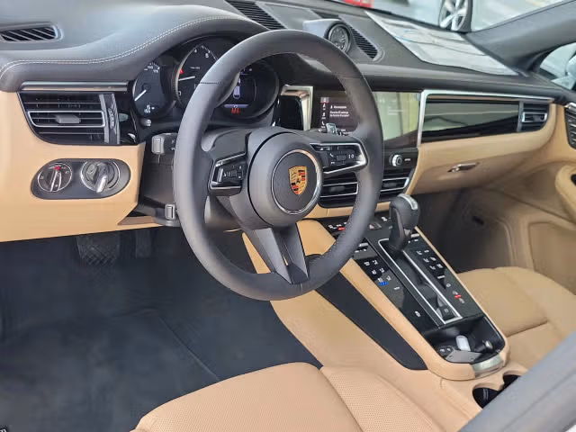 2026 Porsche Macan Base - Photo 26