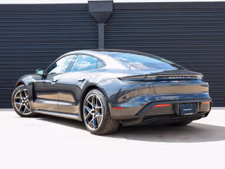 2025 Porsche Taycan Base - Photo 17