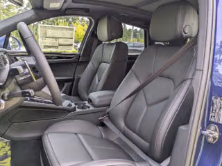 2026 Porsche Macan T - Photo 33