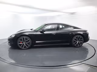 2026 Porsche Taycan GTS - Photo 9