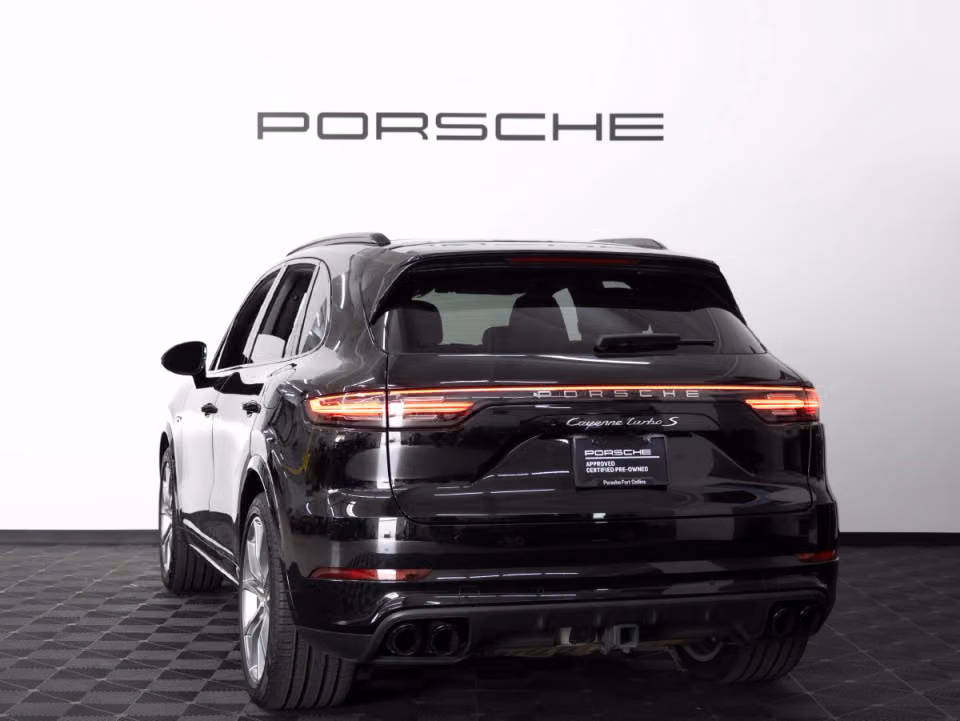 2023 Porsche Cayenne Turbo S E-Hybrid - Photo 19