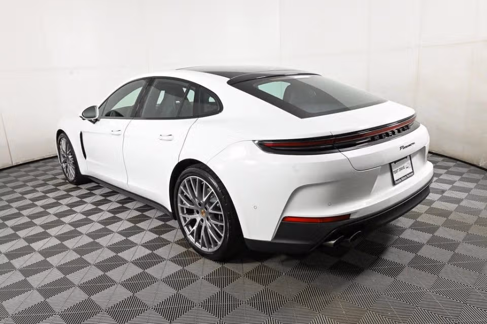 2025 Porsche Panamera Base - Photo 19