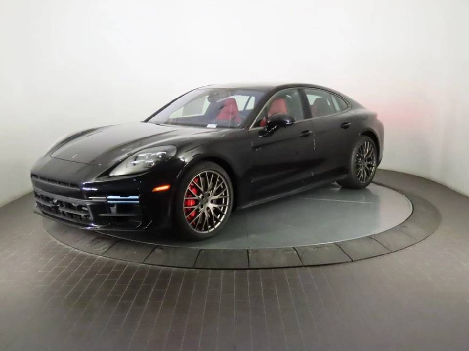 2026 Porsche Panamera