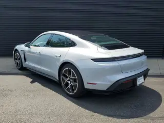 2025 Porsche Taycan S - Photo 21