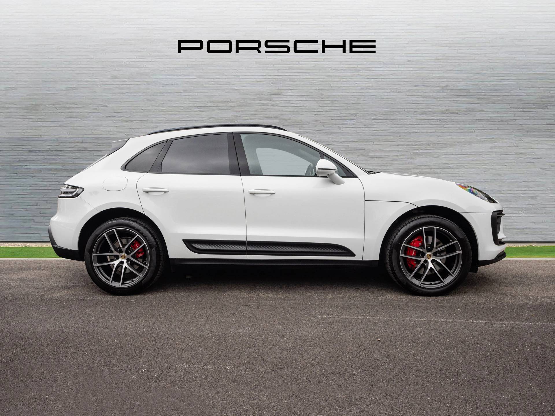 Macan S, photo 2 of 44