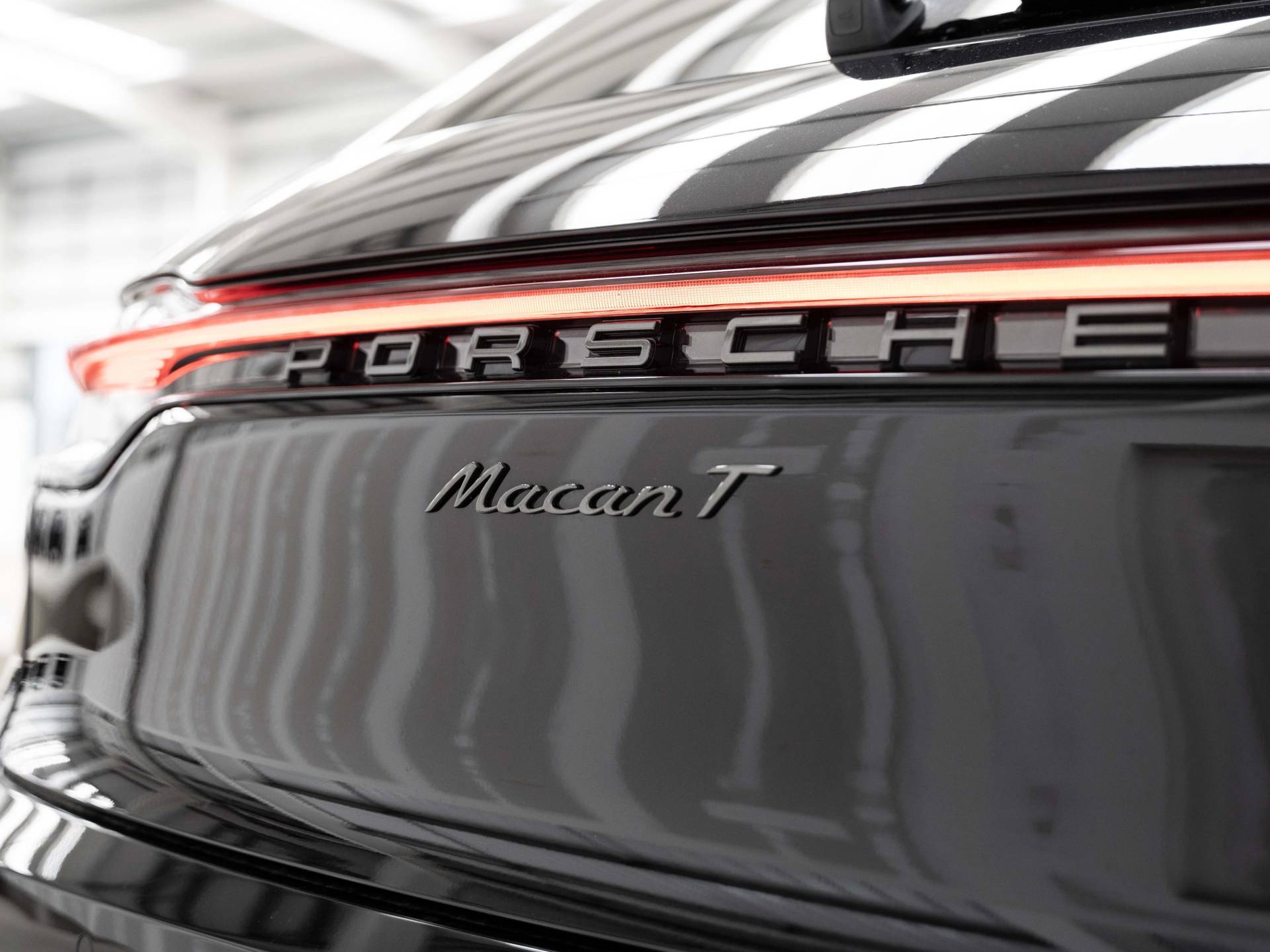 Macan T, photo 35 of 35