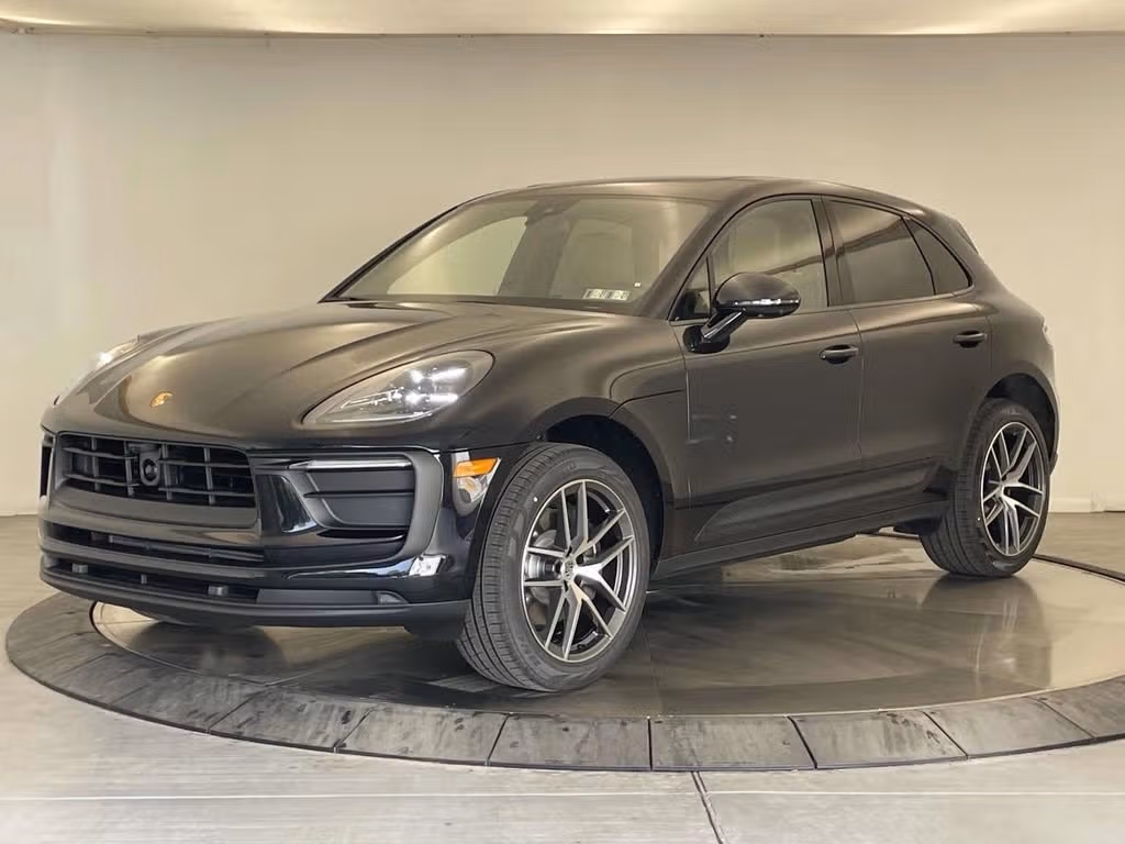 2026 Porsche Macan Base - Photo 4