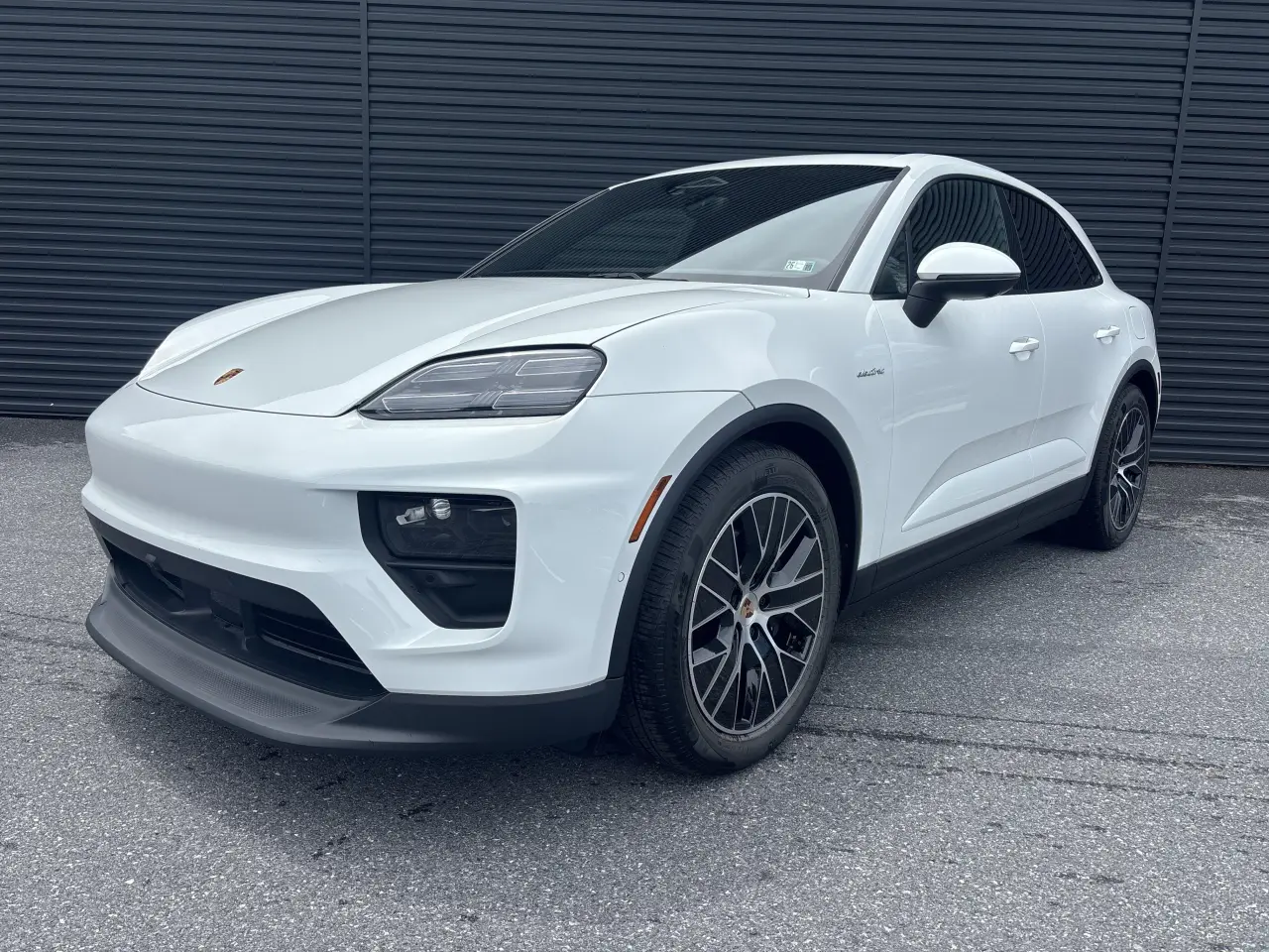 2025 Porsche Macan Base - Photo 8