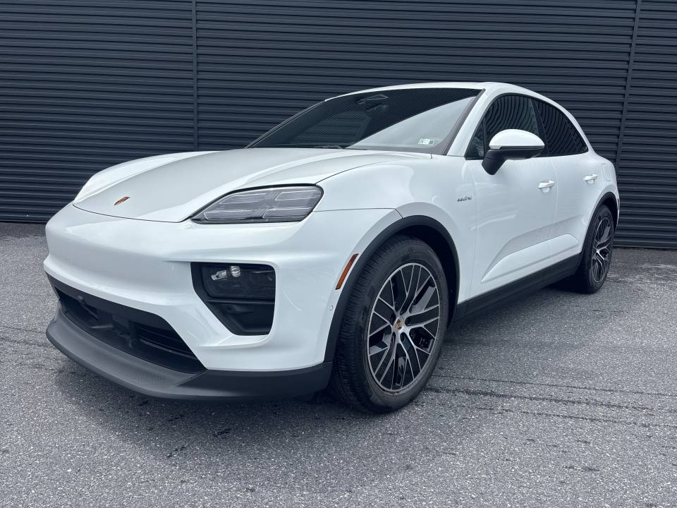 2025 Porsche Macan