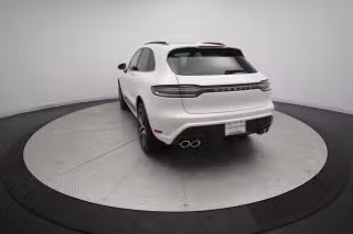 2026 Porsche Macan S - Photo 17