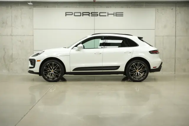 2026 Porsche Macan Base - Photo 14