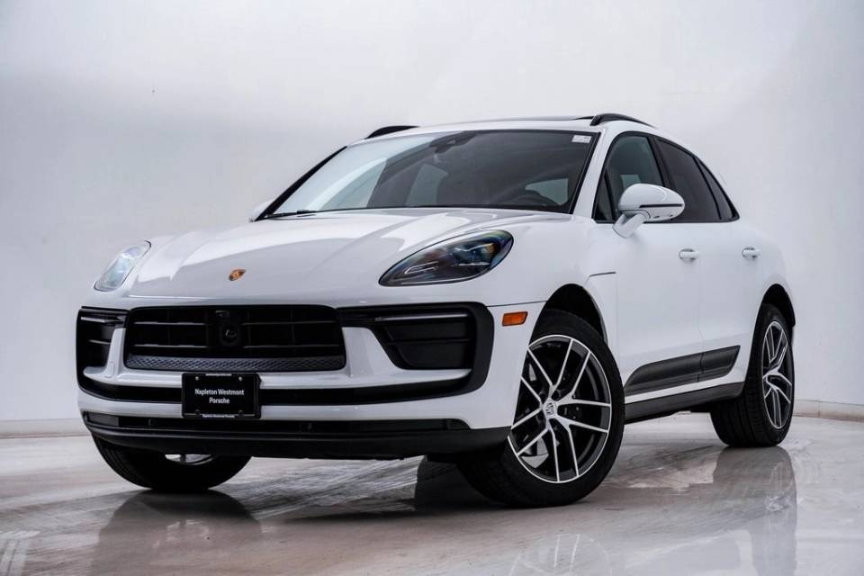 2025 Porsche Macan T