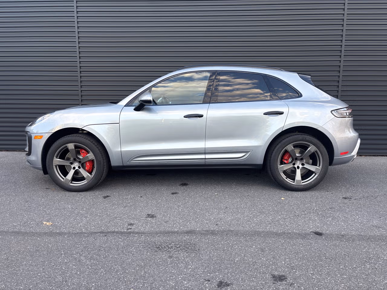 2026 Porsche Macan S - Photo 12