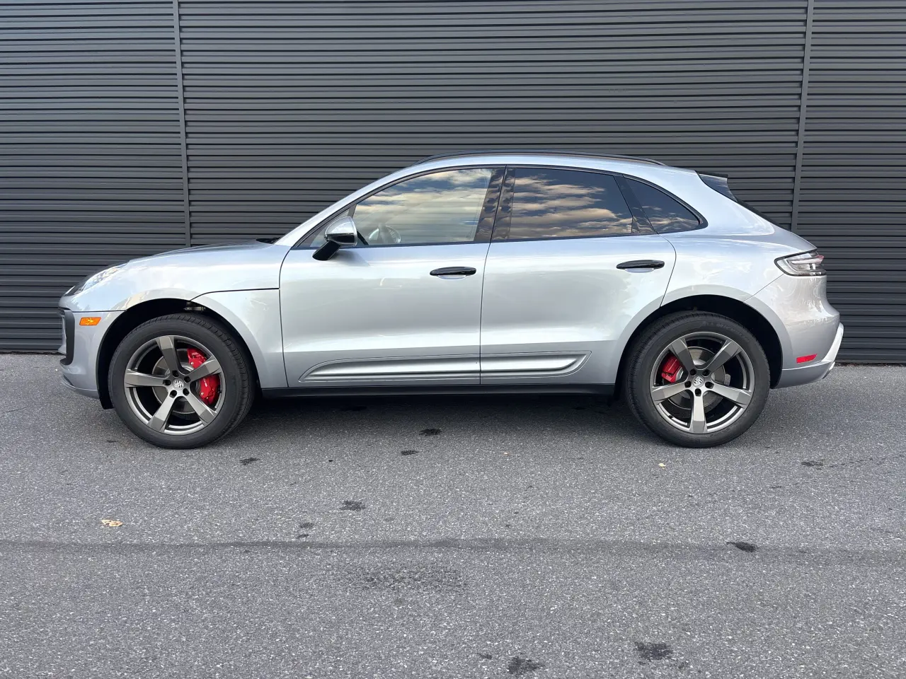 2026 Porsche Macan S - Photo 16