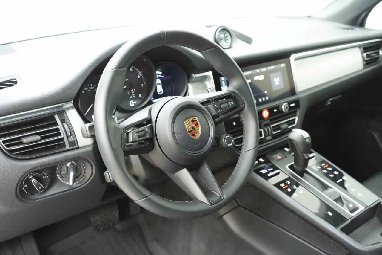 2026 Porsche Macan Base - Photo 28