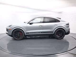 2026 Porsche Cayenne Coup S - Photo 9