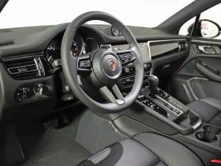 2026 Porsche Macan Base - Photo 29