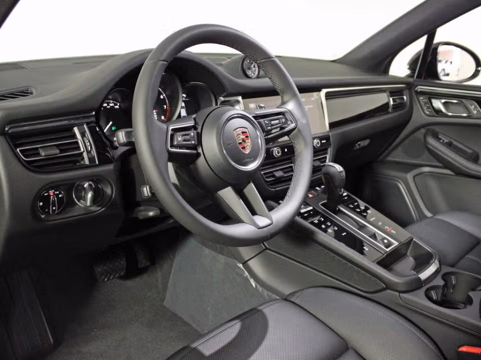 2026 Porsche Macan Base - Photo 27