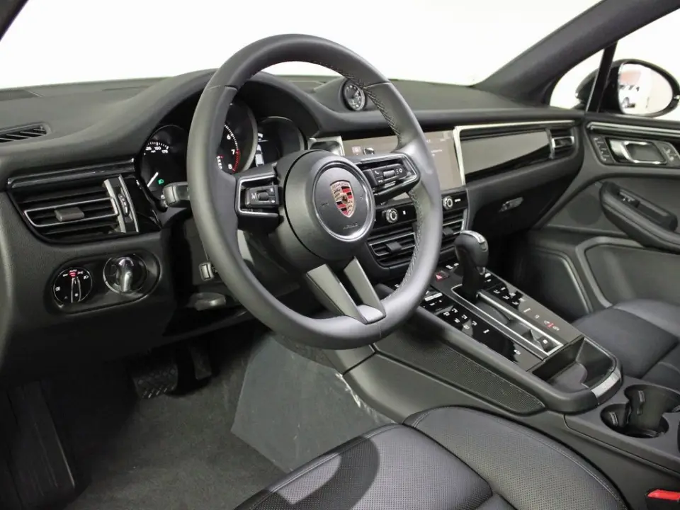 2026 Porsche Macan Base - Photo 31