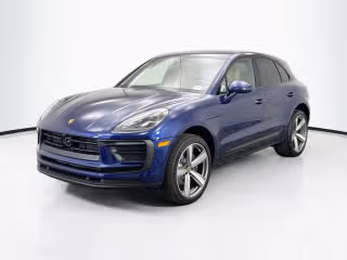 2026 Porsche Macan -'s photo