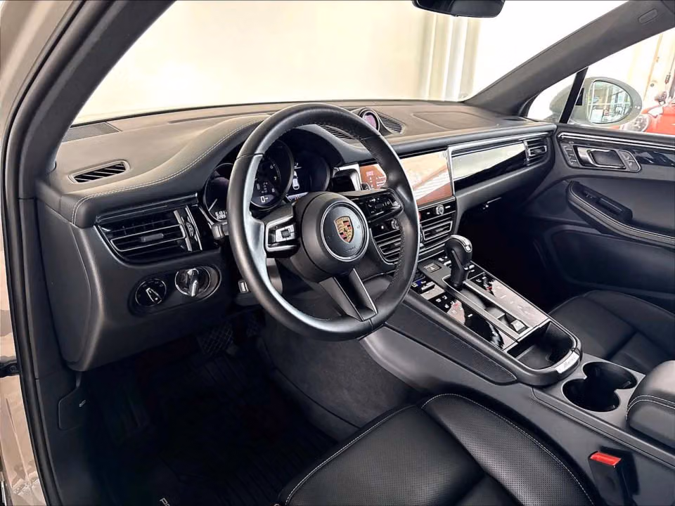 2026 Porsche Macan Base - Photo 27