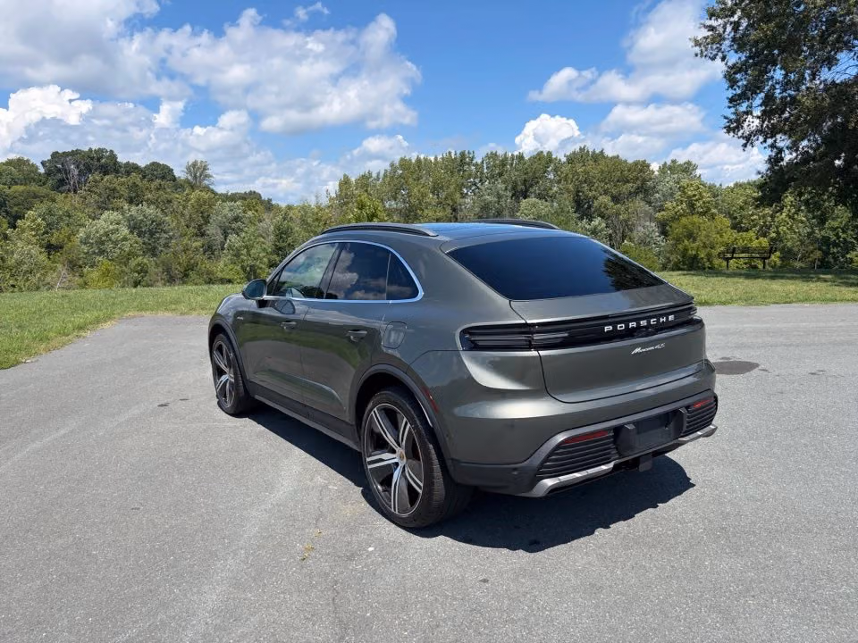 2026 Porsche Macan S - Photo 20