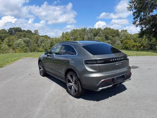 2026 Porsche Macan S - Photo 17