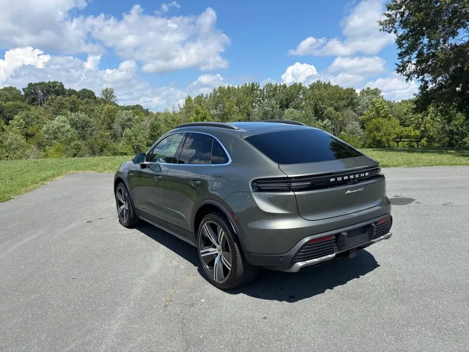 2026 Porsche Macan S - Photo 23