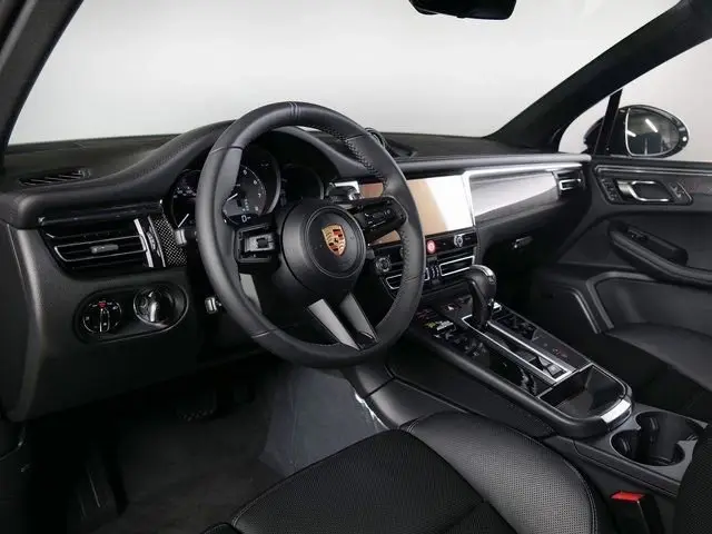 2026 Porsche Macan S - Photo 32
