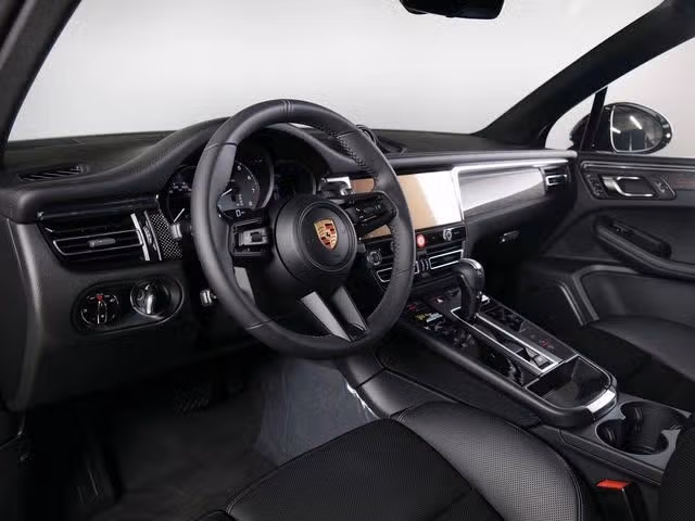 2026 Porsche Macan S - Photo 27