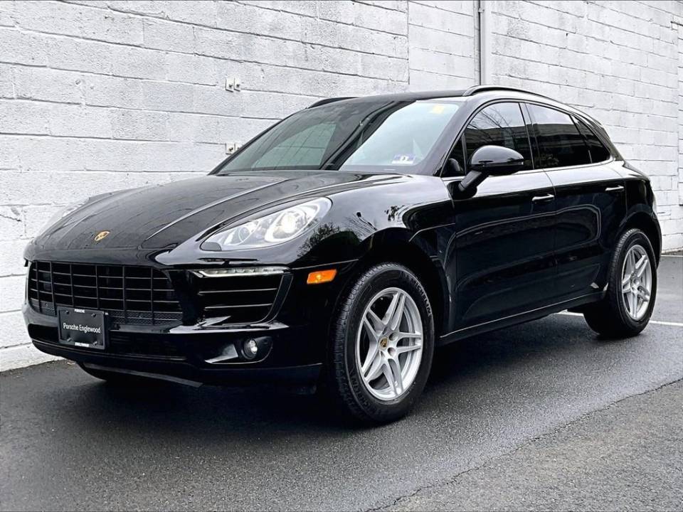 2017 Porsche Macan Base