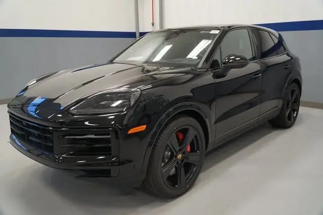 2026 Porsche Cayenne S - Photo 8