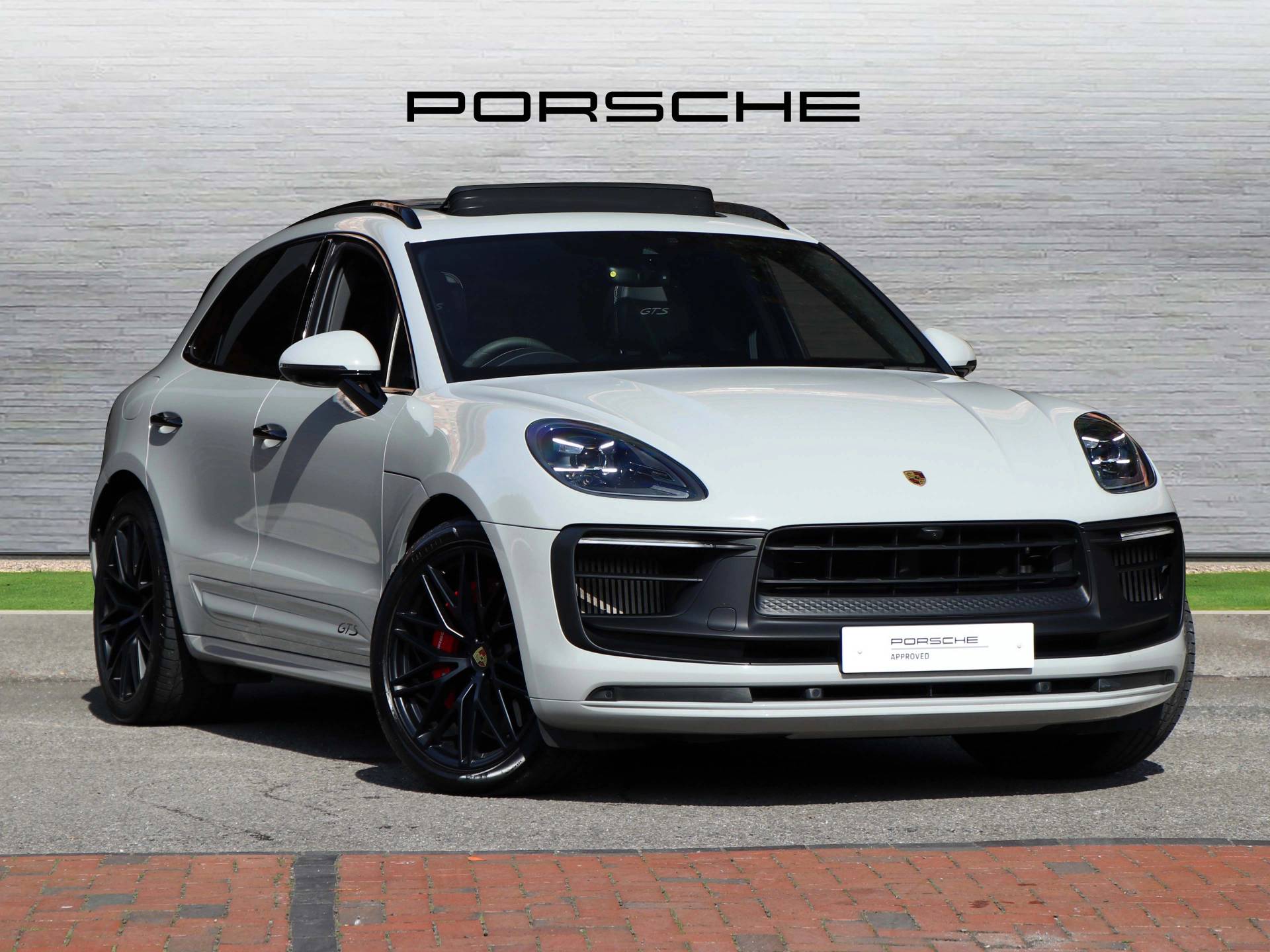 Macan GTS, photo 1 of 54