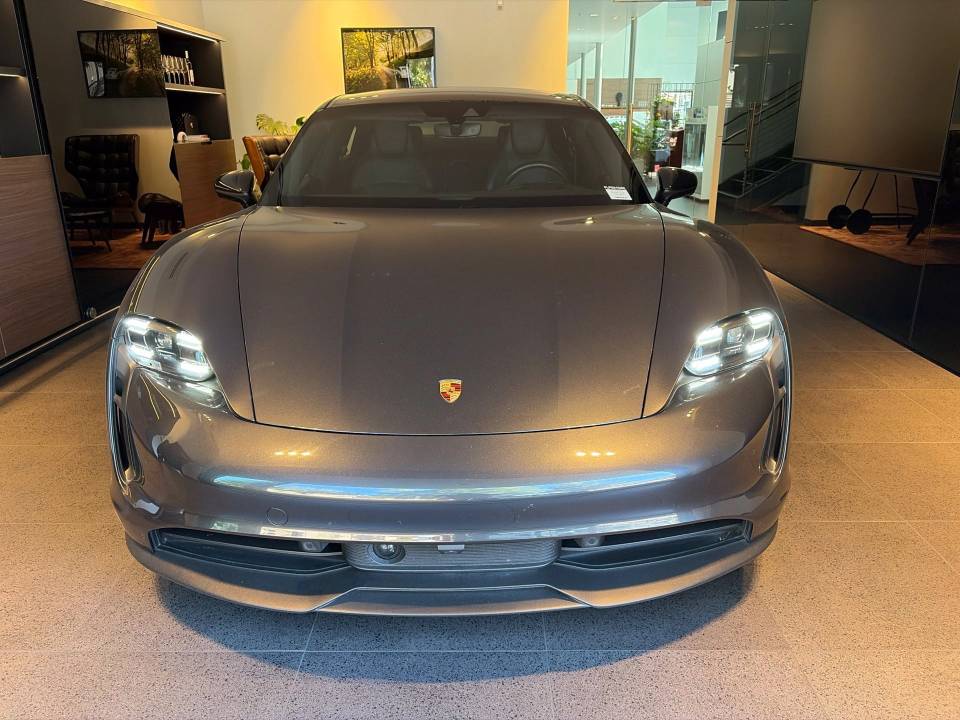 2023 Porsche Taycan Base