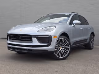 2026 Porsche Macan -'s photo