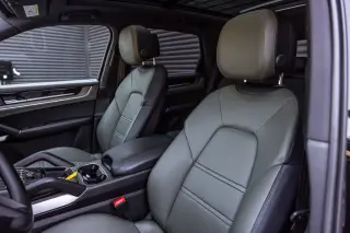 2024 Porsche Cayenne E-Hybrid - Photo 37