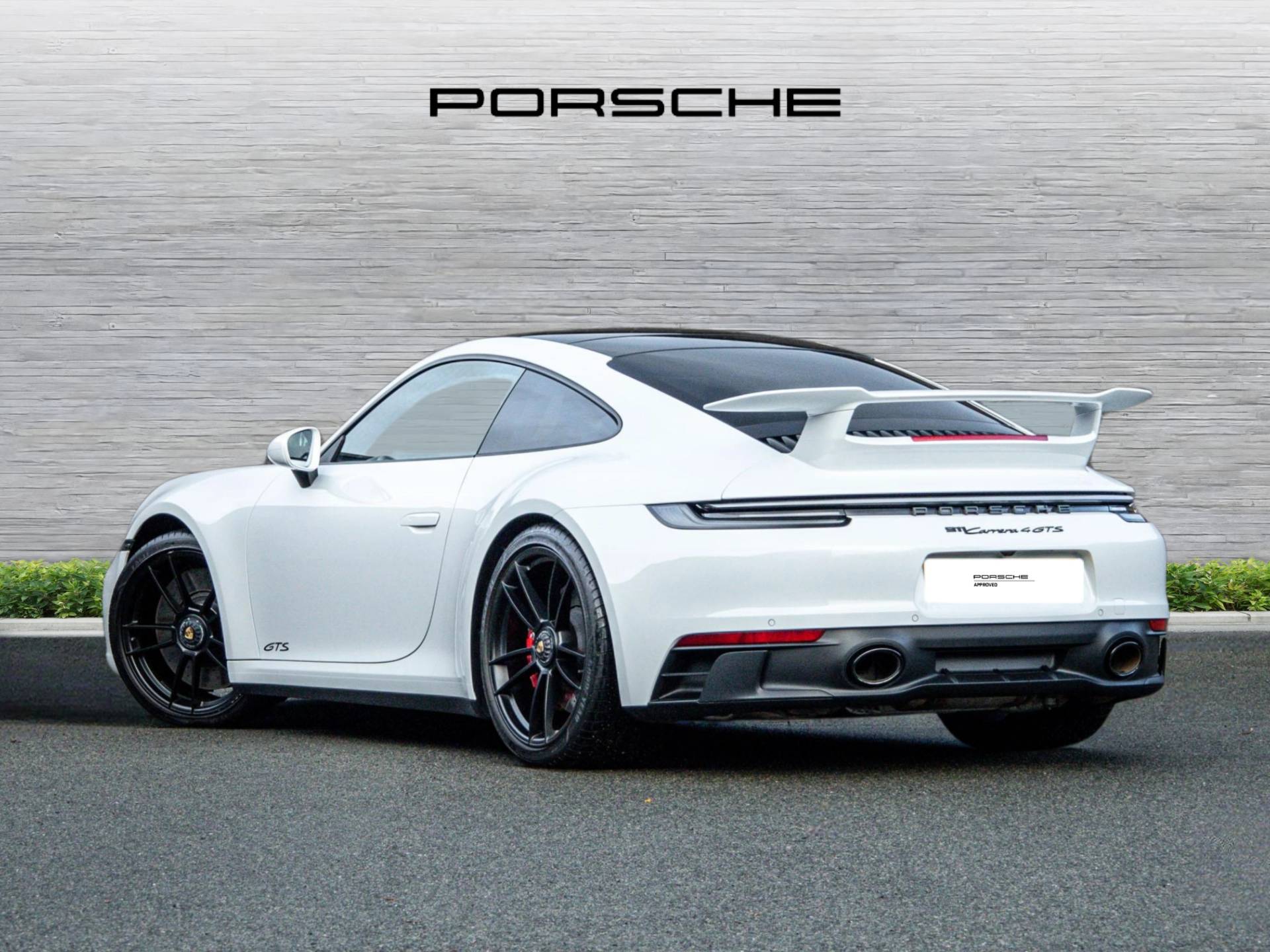 911 Carrera 4 GTS, photo 2 of 43