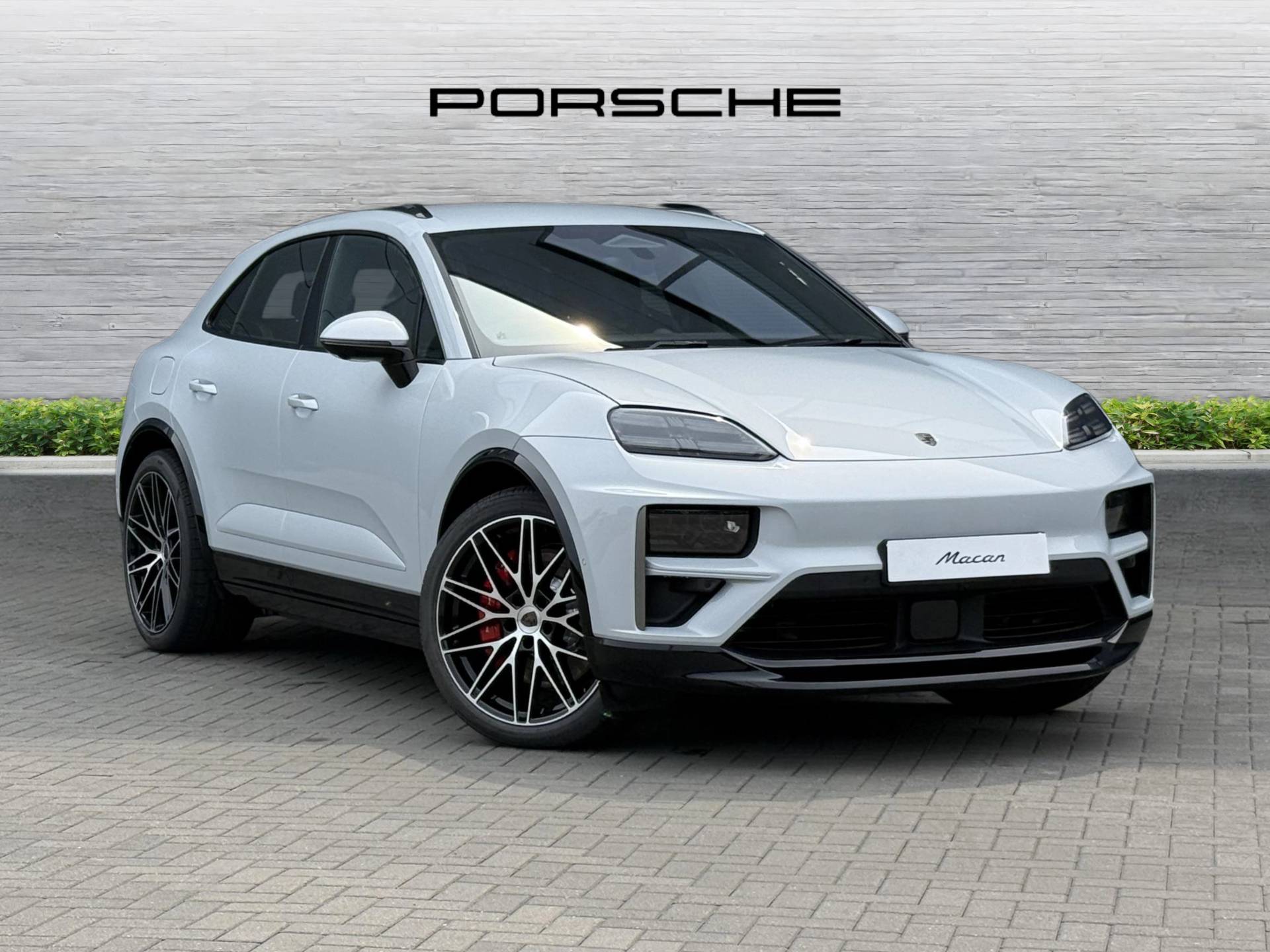 Macan Turbo, photo 1 of 54