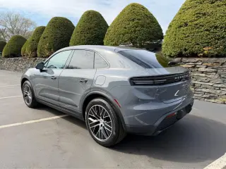 2026 Porsche Macan Base - Photo 21