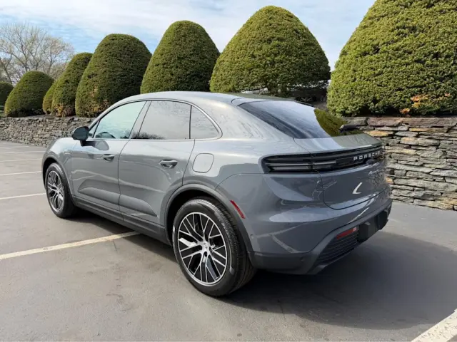 2026 Porsche Macan Base - Photo 22