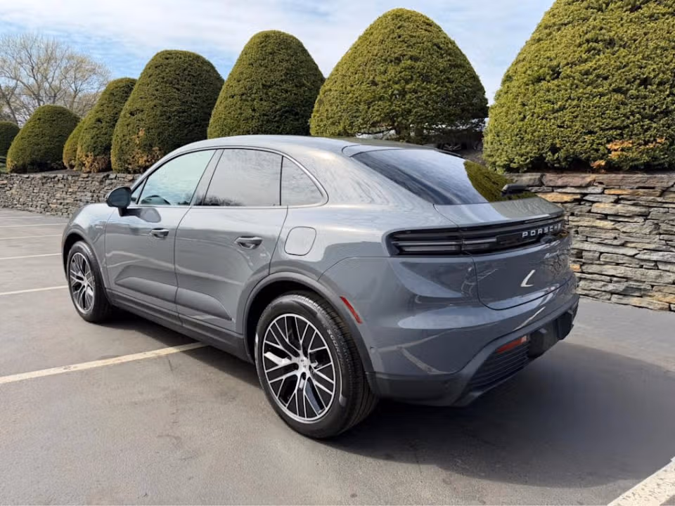 2026 Porsche Macan Base - Photo 19