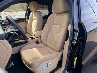2026 Porsche Macan T - Photo 33
